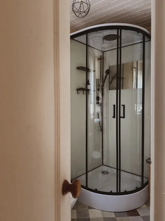 Большой дом с душой у соснового леса