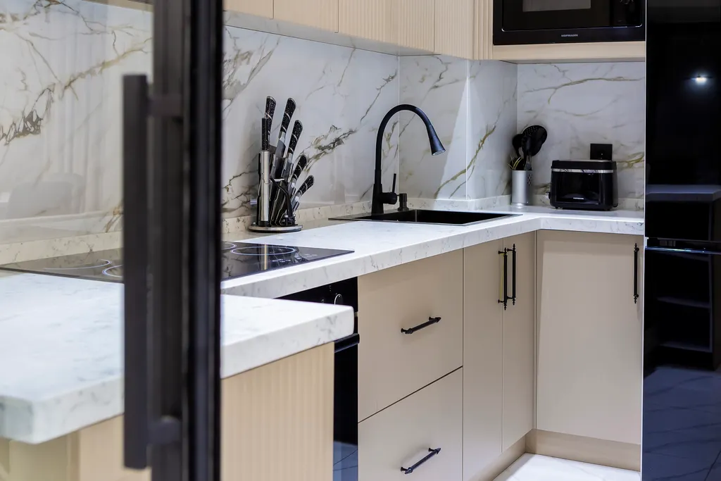 Современная и уютная квартира в NRG U Tower