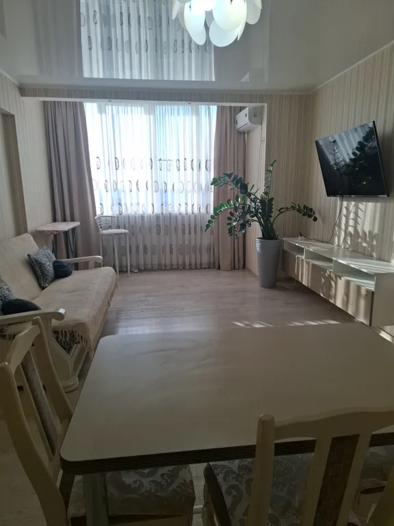 Двухкомнатные апартаменты с потрясающим видом на море и горы