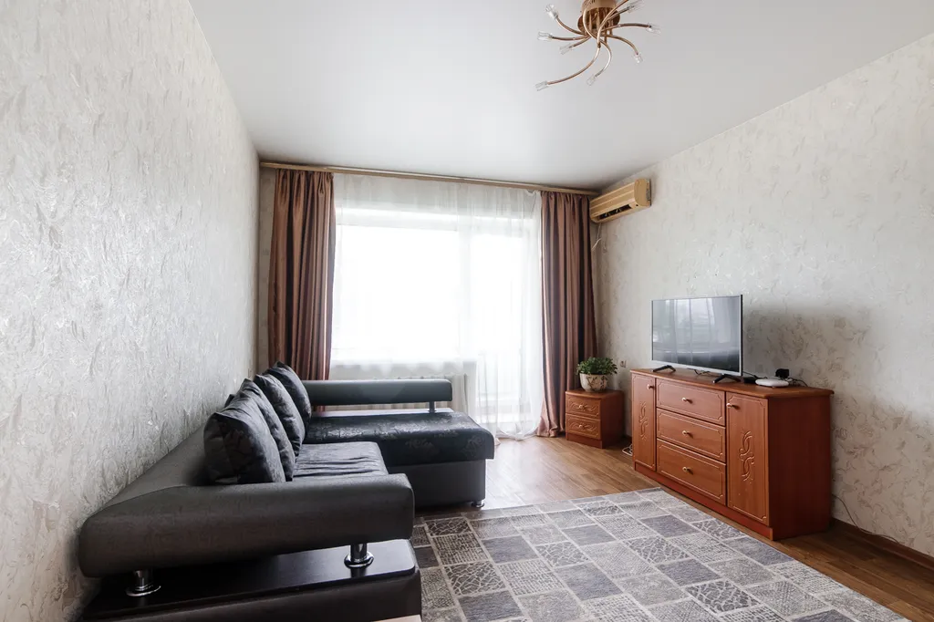 Дом на набережной