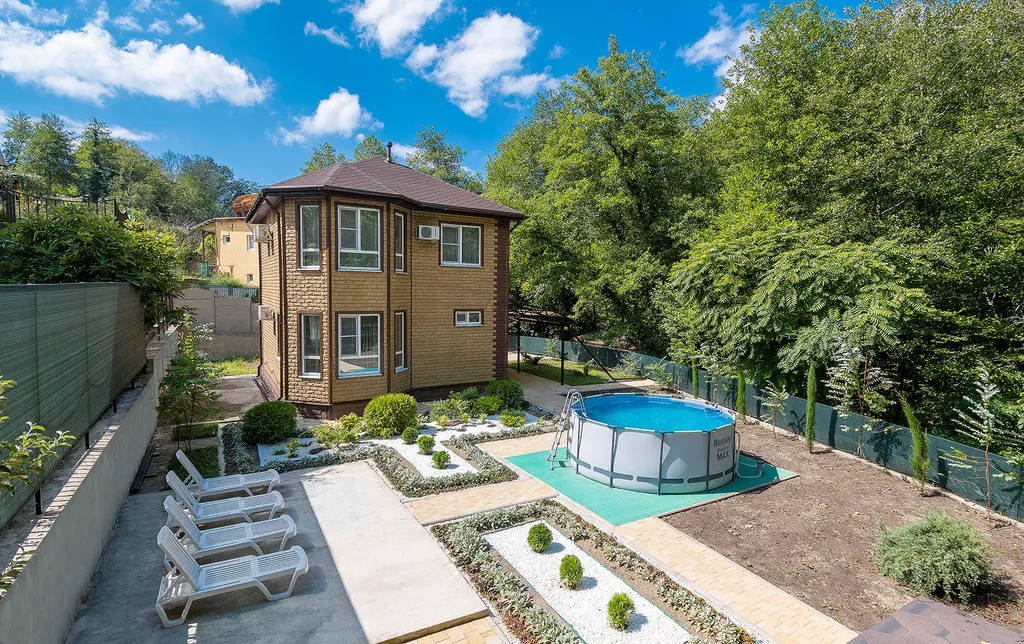 Коттедж с бассейном возле леса — аренда посуточно в Сочи