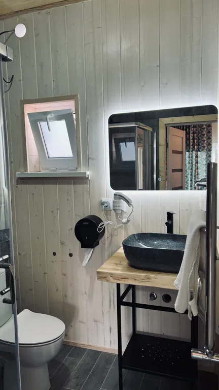 Вилла на берегу реки