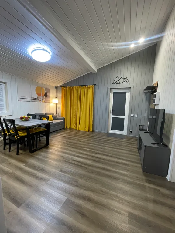 Коттедж Уютный караоке-коттедж — Светлое