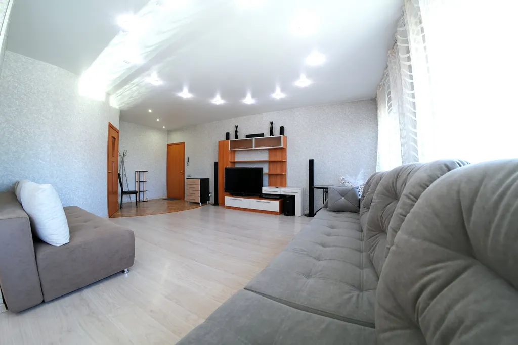 Панорамные апартаменты с видом на Иртыш