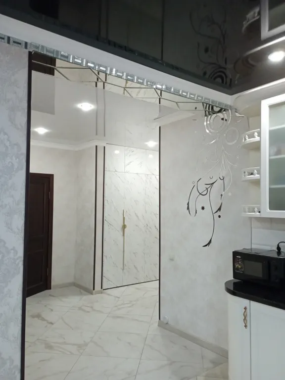 Квартира с видом на горы и набережную в центре города