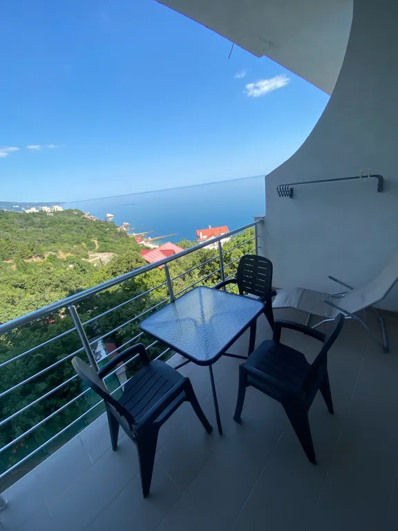 Апартаменты с видом на море и горы