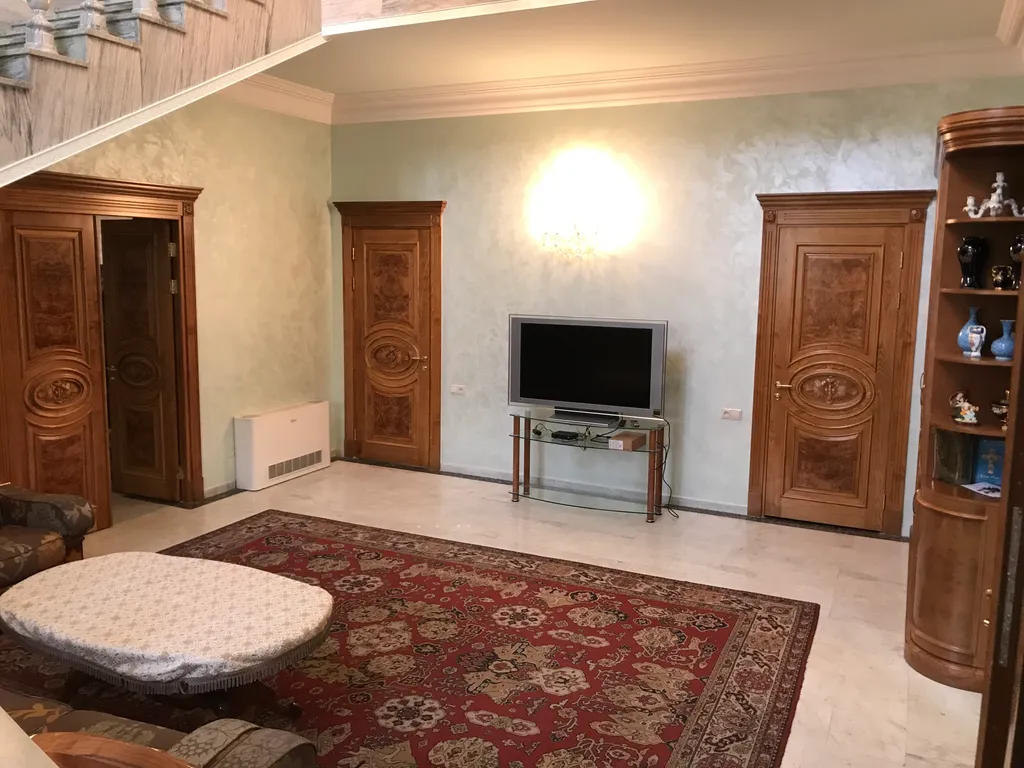 Шикарная вилла с 2-я бассейнами и джакузи