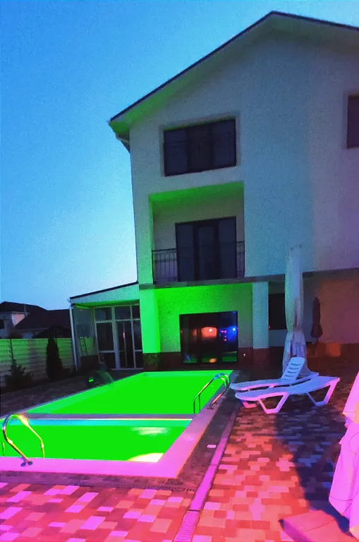 Квартира Номера лофт, на территории бассейн — аренда посуточно в Евпатория