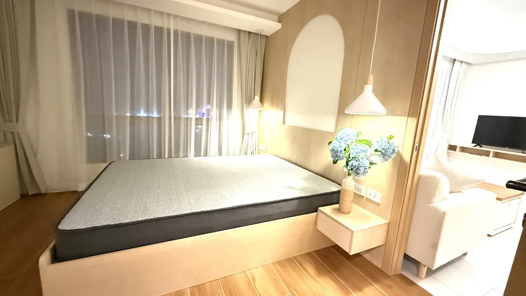 Двухкомнатная квартира у пляжа Камала с рабочим кабинетом, бассейном, залом