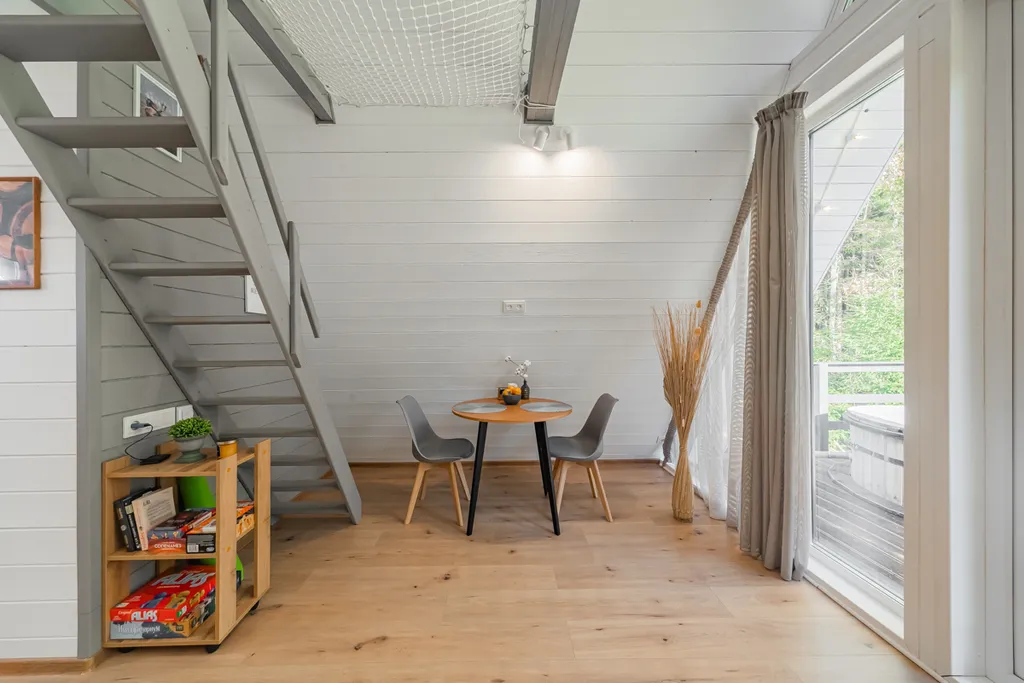 А-фрейм в сказочном зимнем лесу