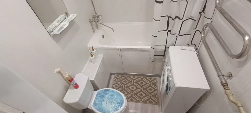 Центральный район. Чистая студия. Начало набережной