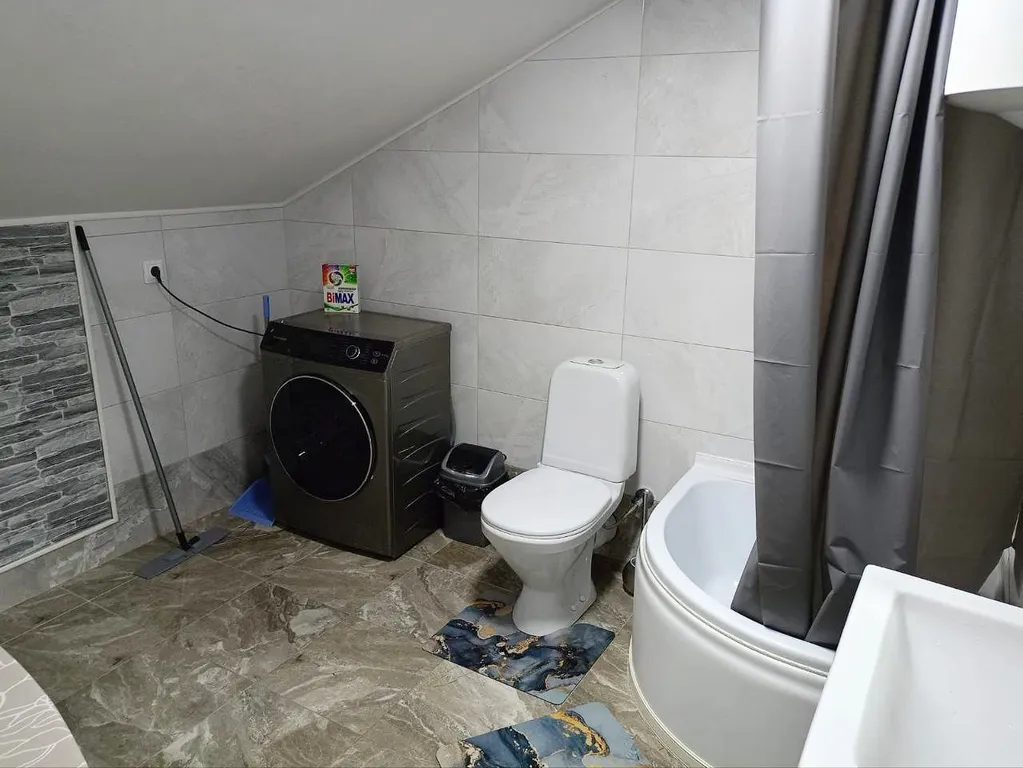 Квартира Квартира Уютная мансарда около моря — Сухум