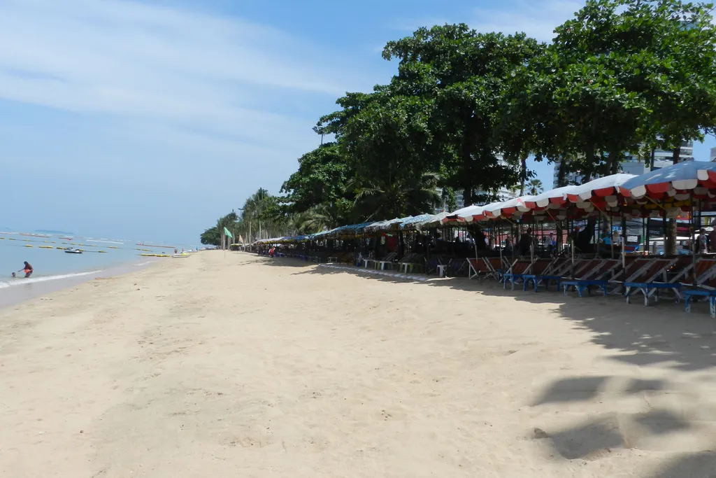 Апартаменты студия в 70 метрах от моря и пляжа Джомтьен