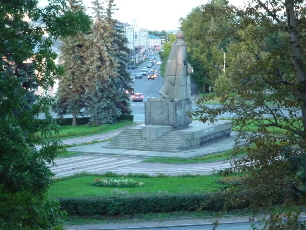 Апартамент в самом центре города с видом на площадь Ленина