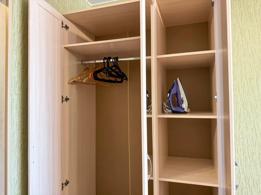 Green Apartment с ванной и большим ТВ