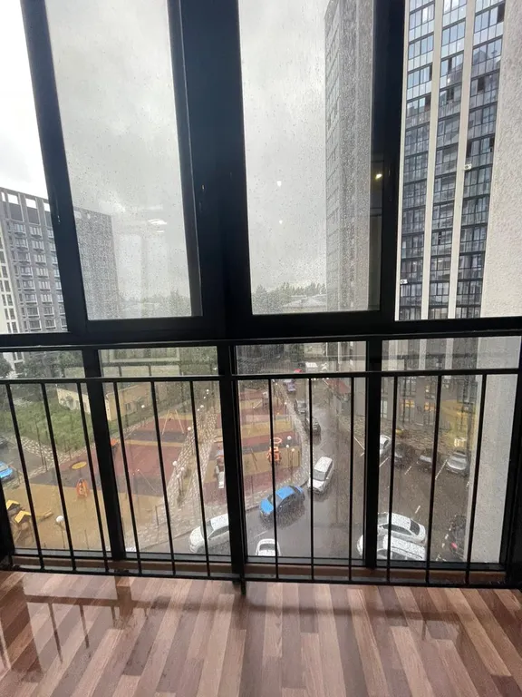 Квартира с панорамными окнами в новом ЖК у самолета