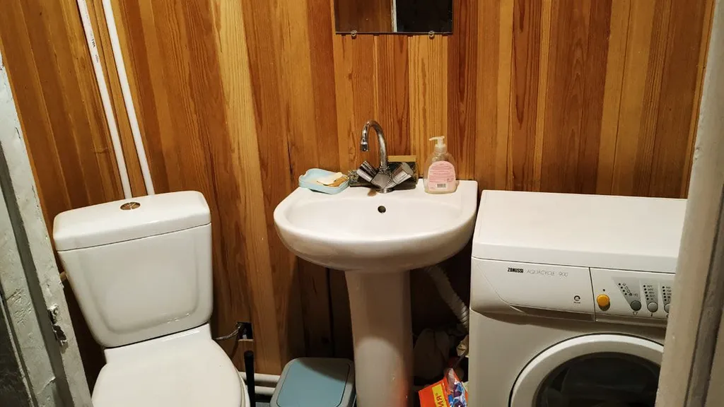 Комната на втором этаже недалеко от Игоры