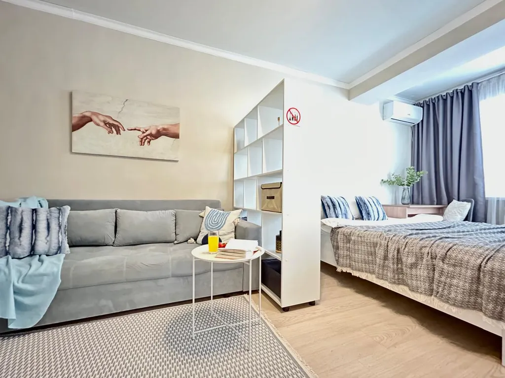 Квартира Студия Прикосновение в самом центре города — аренда посуточно в Алматы