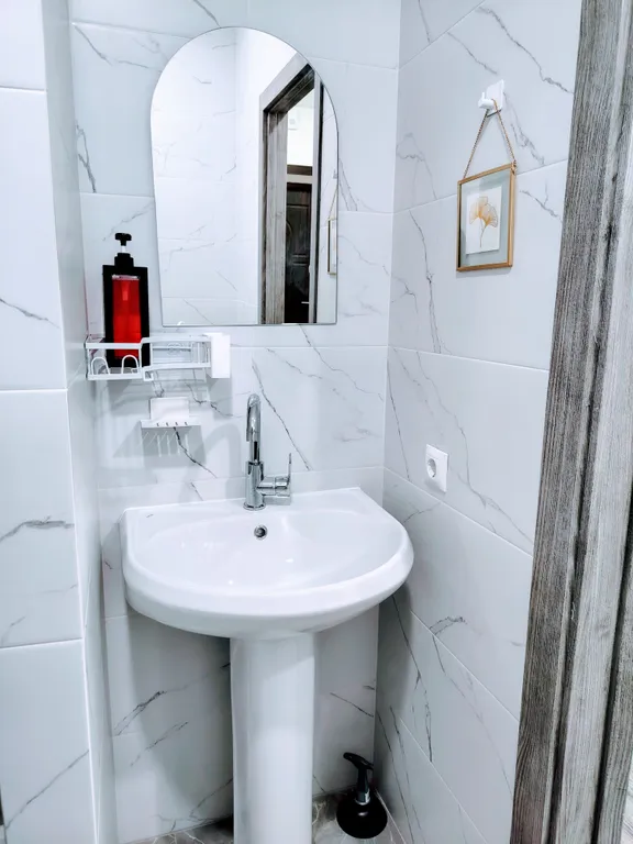 Однокомнатная квартира люкс с кондиционером и бойлером в центре