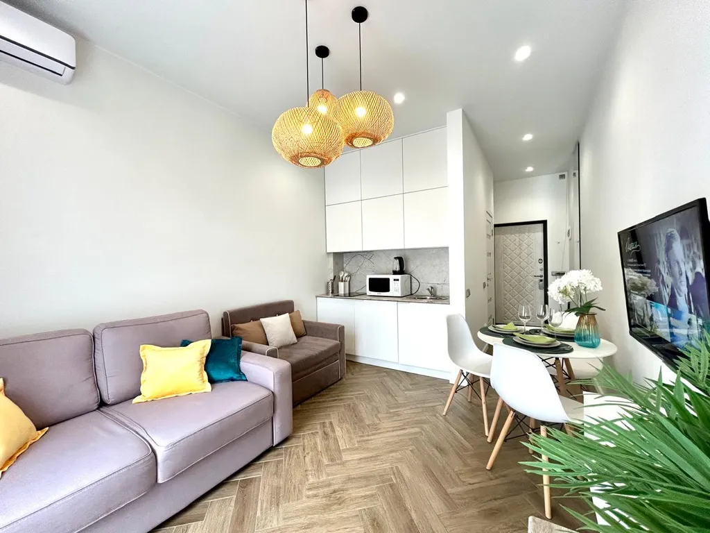 Квартира ЖК Арт Лайт Сити апартаменты у моря с балконом — Сириус