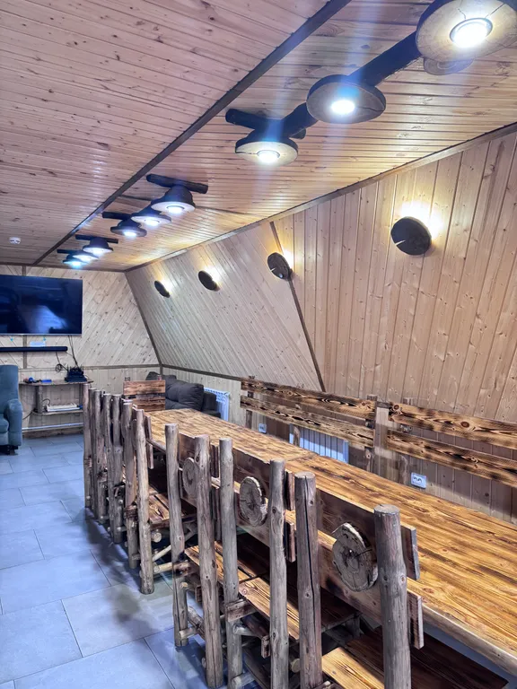 Большой дом с верандой