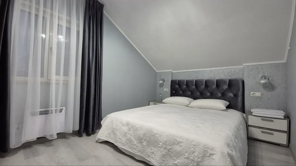 Коттедж Перламутр с сауной и 4 спальнями