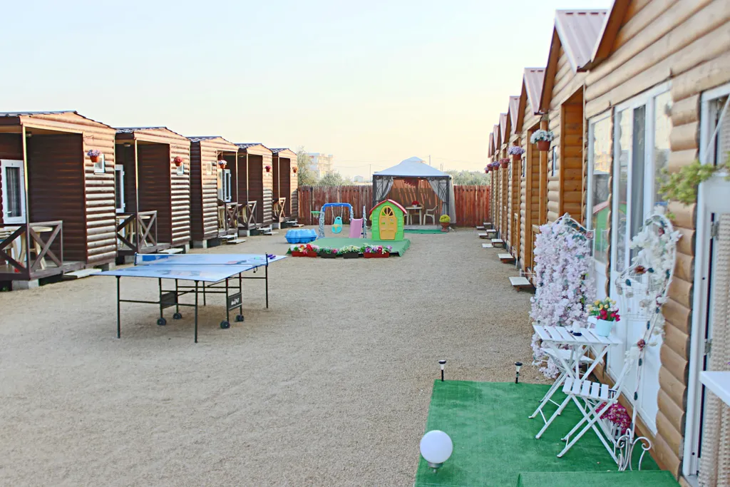 Деревянные домики у Черного моря