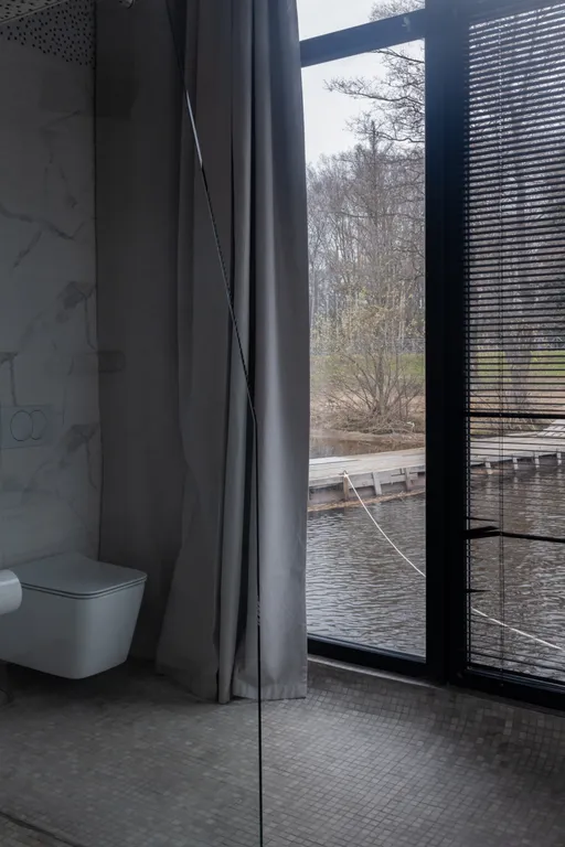 Дом на воде на Крестовском острове