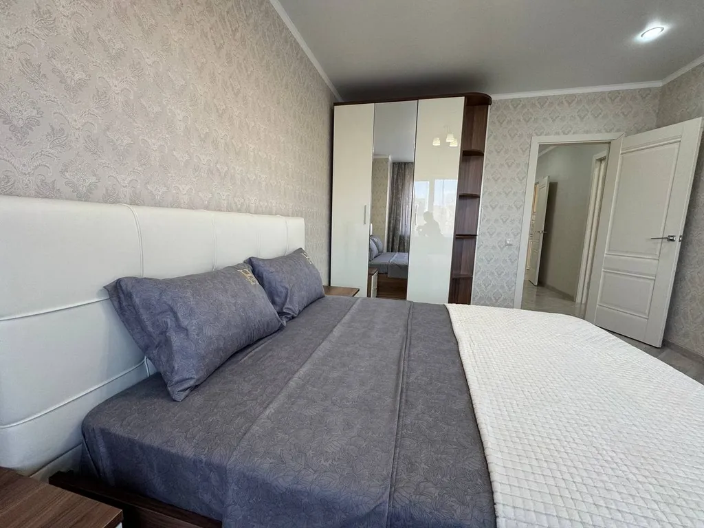 Квартира Шикарная двухкомнатная квартира с лоджией — Ростов-на-Дону