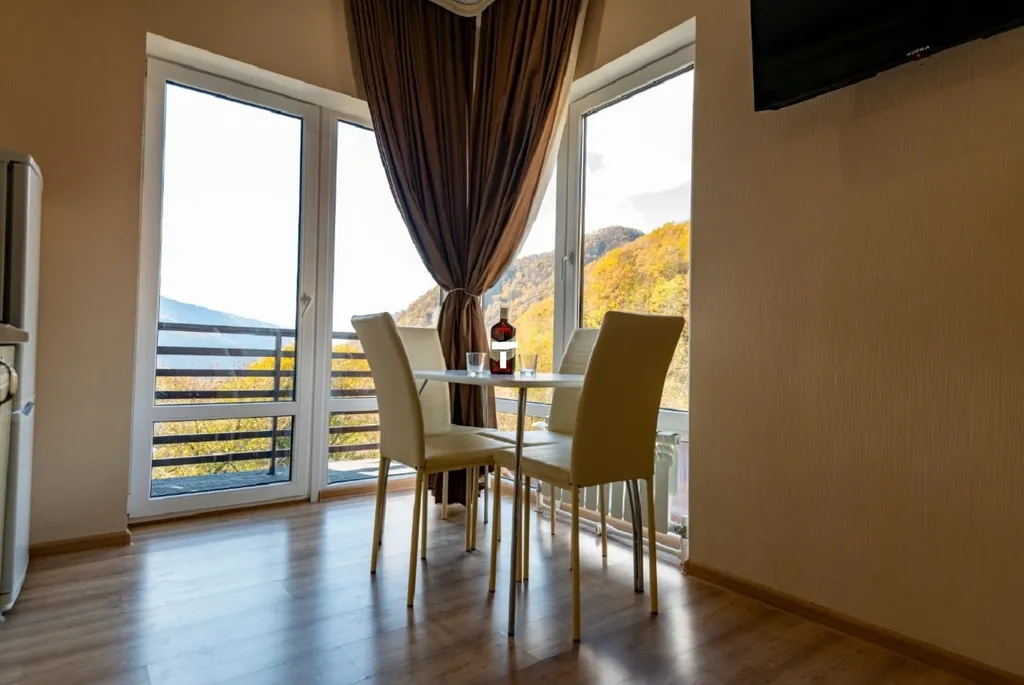 Апартаменты с видом на горы