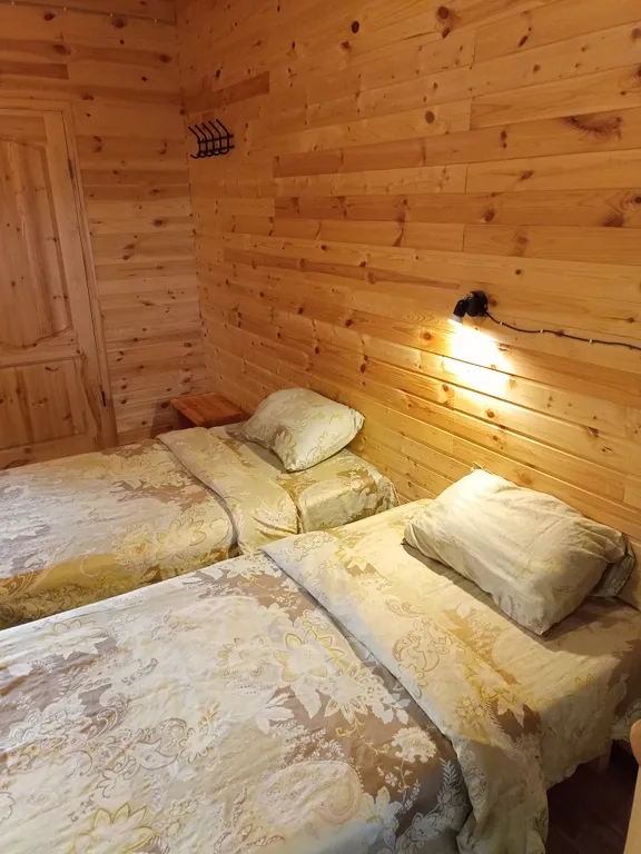 Дом на берегу Красного озера