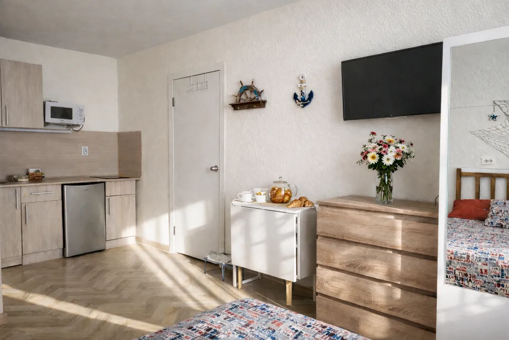 Студия с видом на море