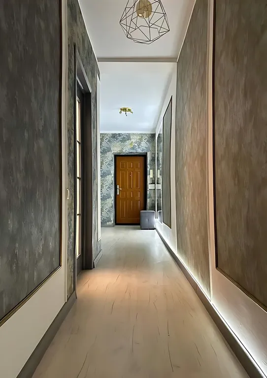 Уютная двухкомнатная квартира в сталинке в центре города