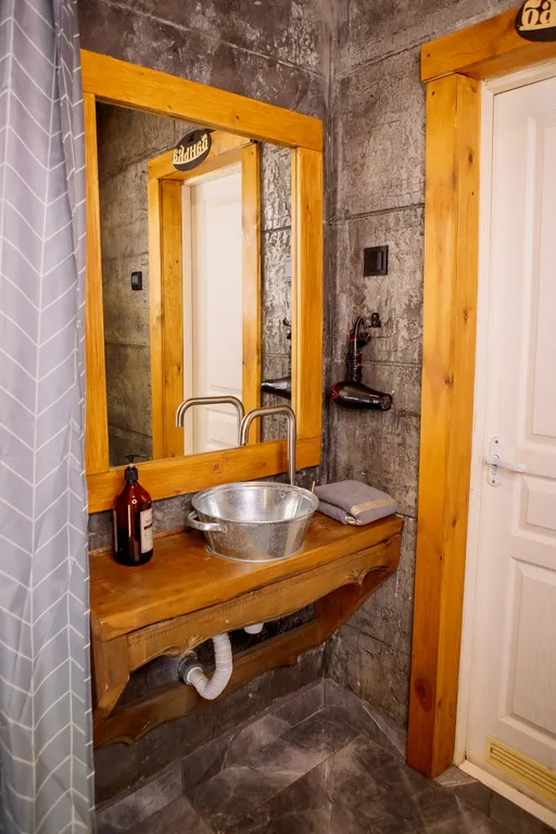 Уютный домик с баней и горячей купелью