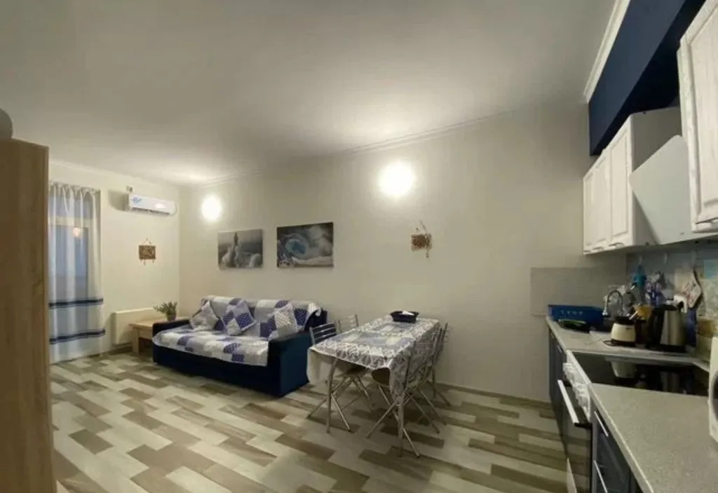 Элитная квартира с выходом на собственный пляж