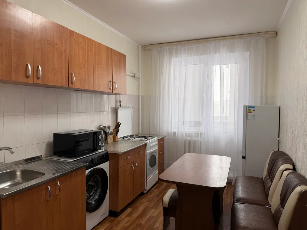 Просторная двухкомнатная квартира — аренда посуточно в Сызрань