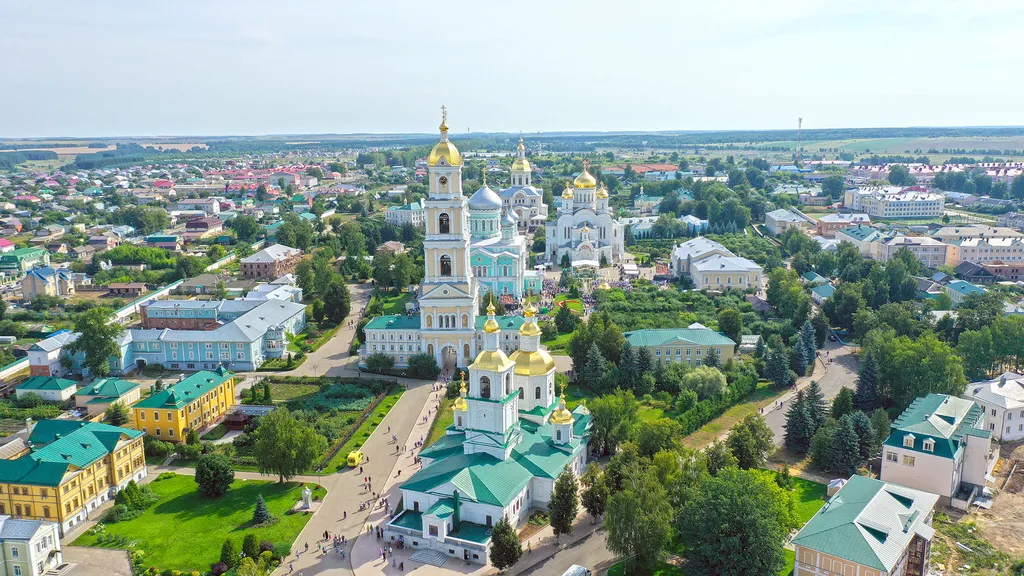 Трёхкомнатная квартира рядом с монастырем