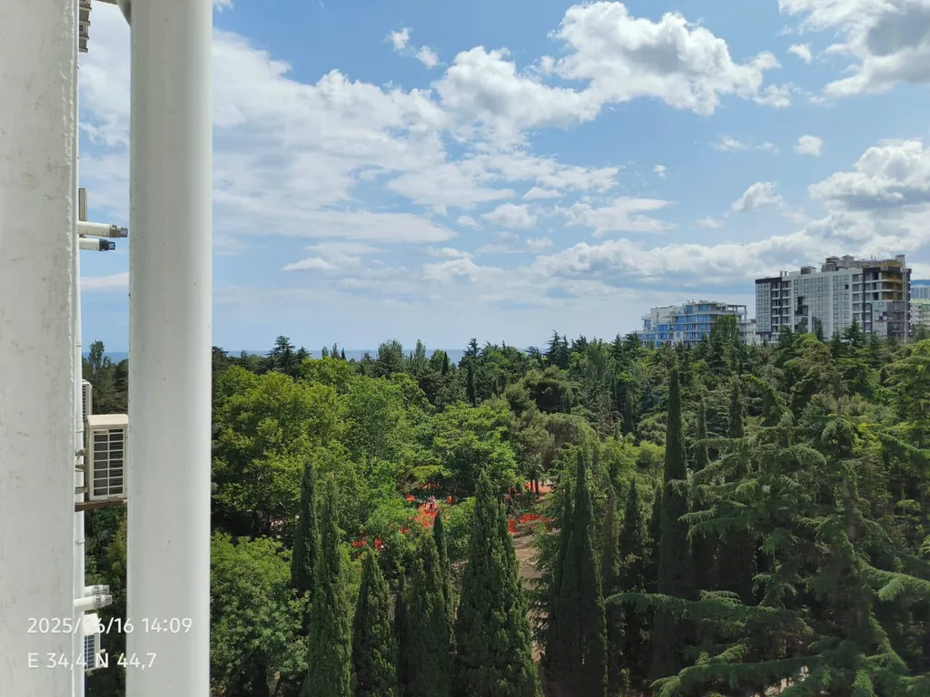 Квартира с видом на горы и море