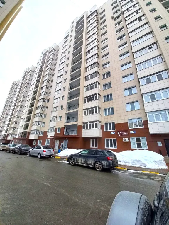 Просторная квартиpa в новостройке ЖК "Аралия"