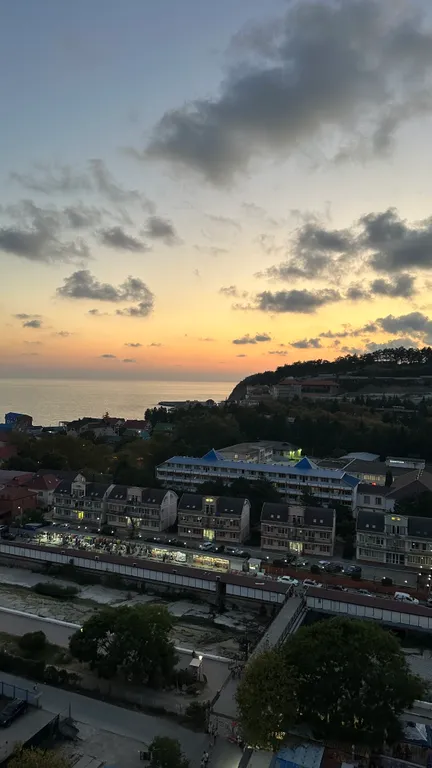 Шикарная квартира с камином в  300 метрах от пляжа — аренда посуточно в Ольгинка