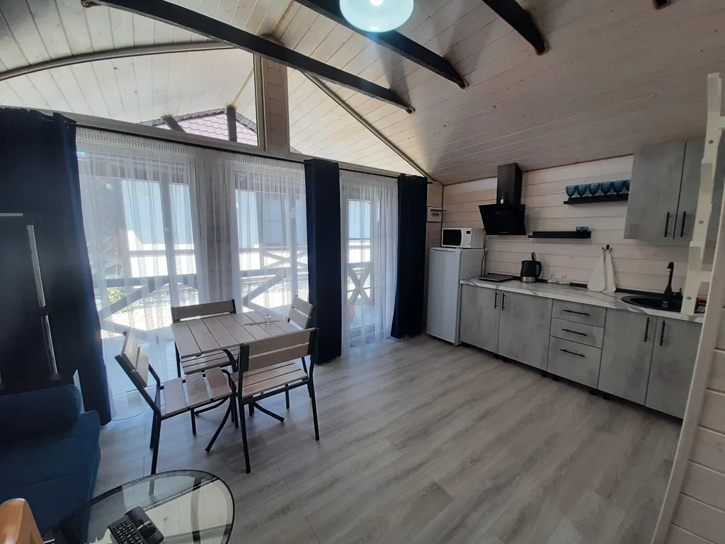 Коттедж Уютный домик на первой линии Азовского моря — Кучугуры