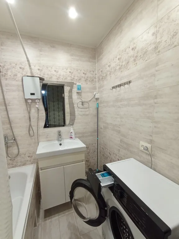 Уютная двух комнатная квартира в микрорайоне Восход