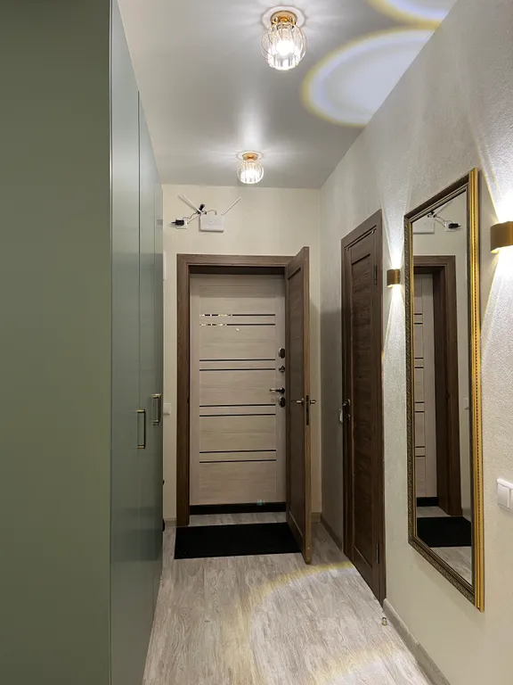 Улучшеные апартаменты баттерфляй с камином в центре