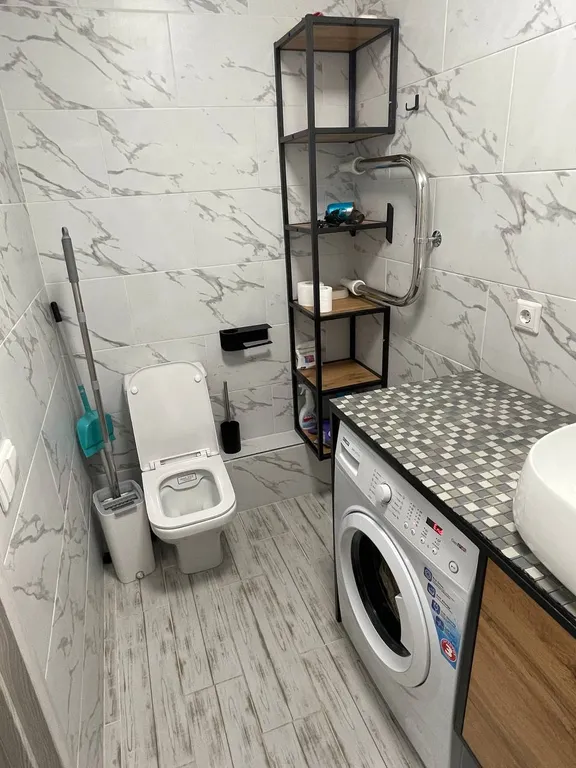 Студия в академе