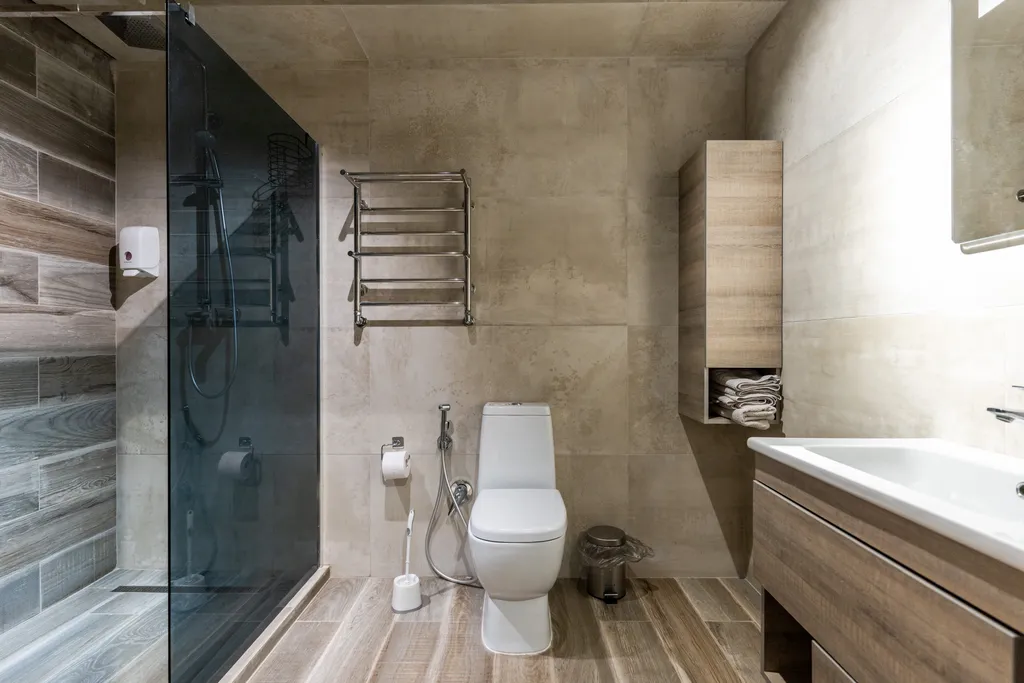 Эллинг на берегу моря