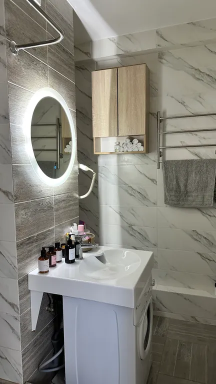 Студия с подогреваемым бассейном в клубном поселке