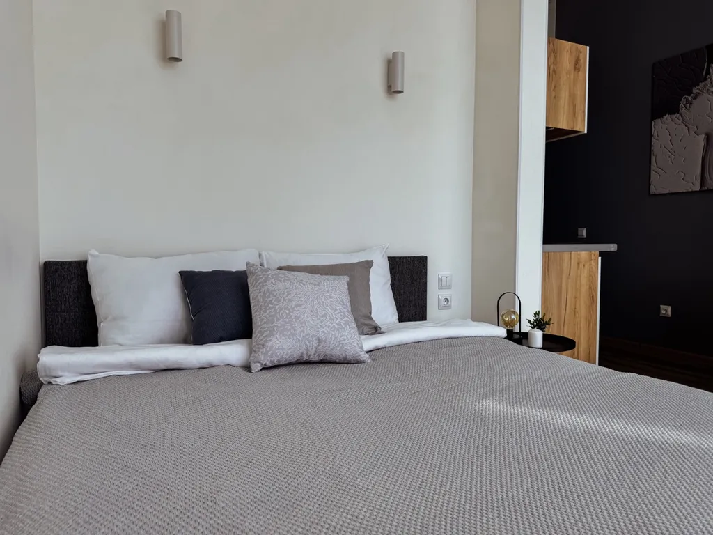 А.В. Апартаменты БЦ Аметист