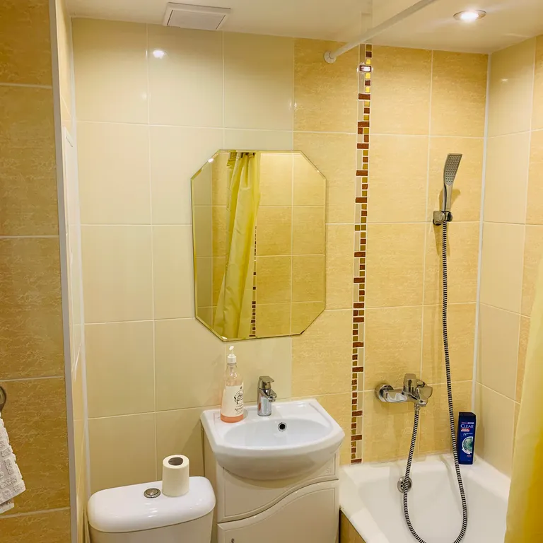 Уютная квартира в центре города рядом с парком Семья