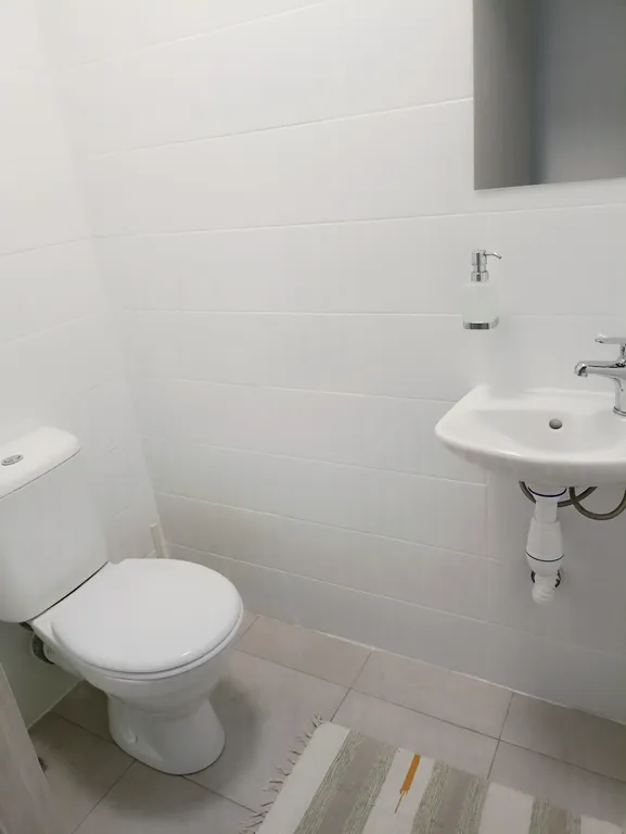 Просторная квартира с 2 спальнями у МРНЦ Цыба и Росатома