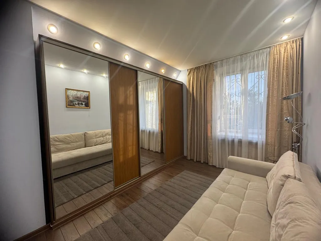 Большая 3-комнатная в центре Барнаула